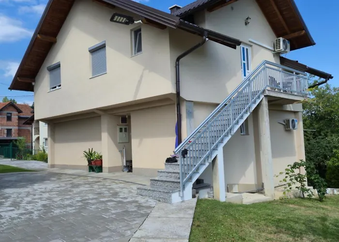 Apartment Halilovic Hadzici